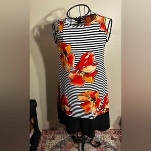 print   size small womens black white floral colorful  casual wear dress fun